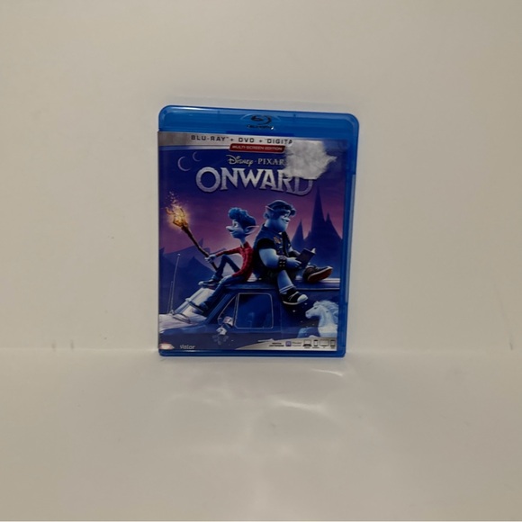 Onward (Blu-ray/DVD, 2020) NO Digital Code Disney Pixar Like New - Picture 1 of 3
